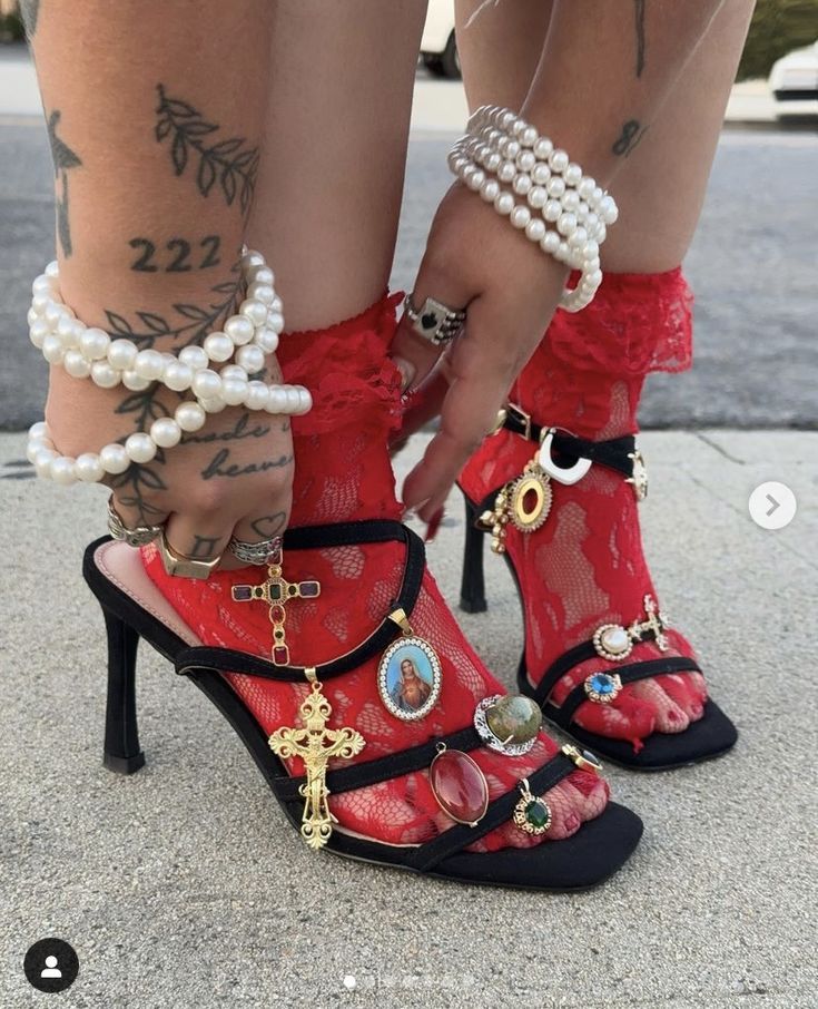 Picking out accessories for a clients style bundle